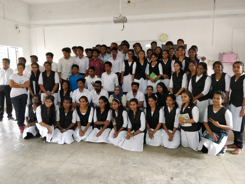 law-college-group-pic-0810-2018-let-s-live